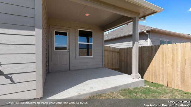 Listing photo id 21 for 1029 Chachalaca Court