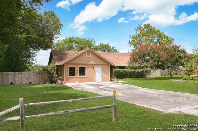 Listing photo id 0 for 500 Ridge Drive