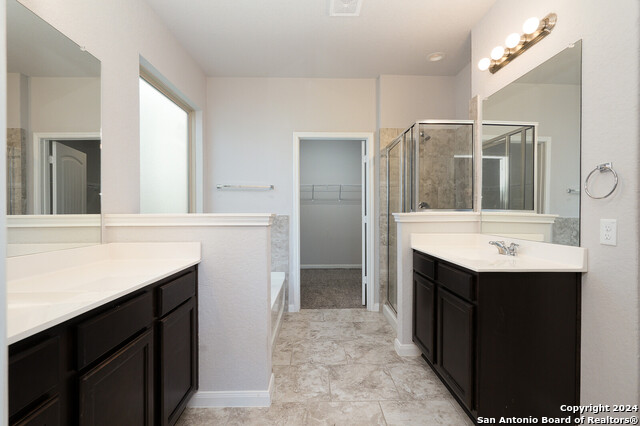 Image 11 of 19 For 5723 Cicada Cir