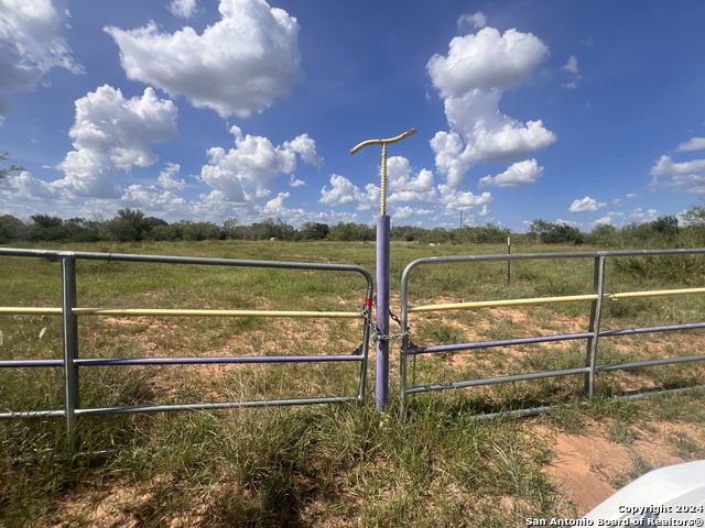 Details for 6093 Leal Rd (tract 4), Pleasanton, TX 78064