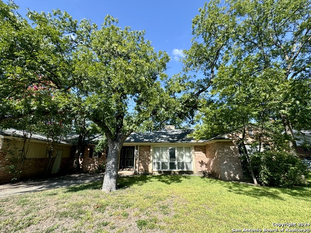 Details for 728 Getty St N, Uvalde, TX 78801