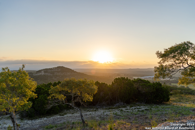 Listing photo id 4 for 689 Us Highway 287