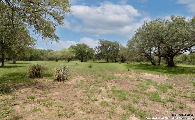 Image 39 of 47 For 107 Post Oak