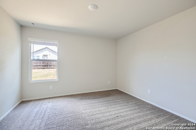 Listing photo id 17 for 5343 Forbs Ln