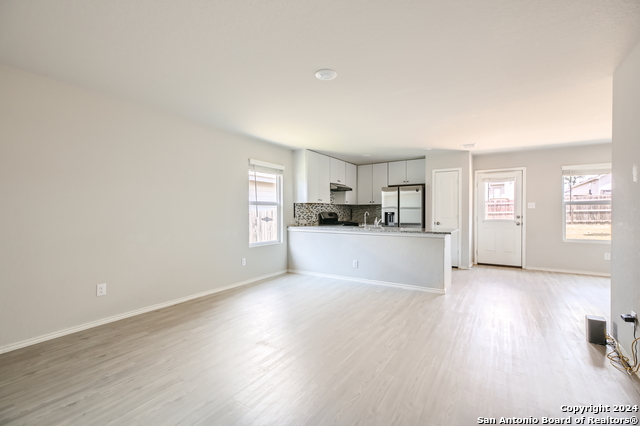 Listing photo id 5 for 5343 Forbs Ln