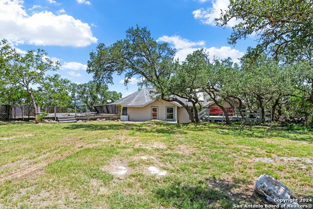 Details for 302 Cedar Hill Rd, Pipe Creek, TX 78063