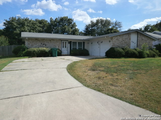 Image 12 of 13 For 302 Mountain Shadows St