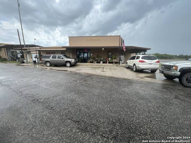 Details for 512 County Road 220, Hobson, TX 78117