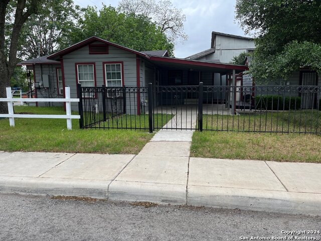 Details for 1731 Carson St E, San Antonio, TX 78208