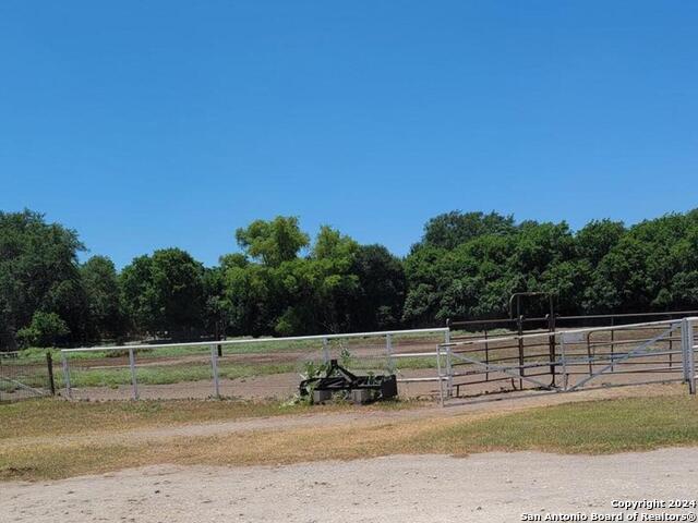 Image 8 of 47 For 12120 Schaefer Rd