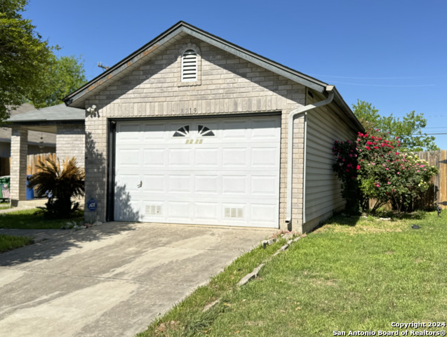 Details for 8219 Laurel Bnd, San Antonio, TX 78250