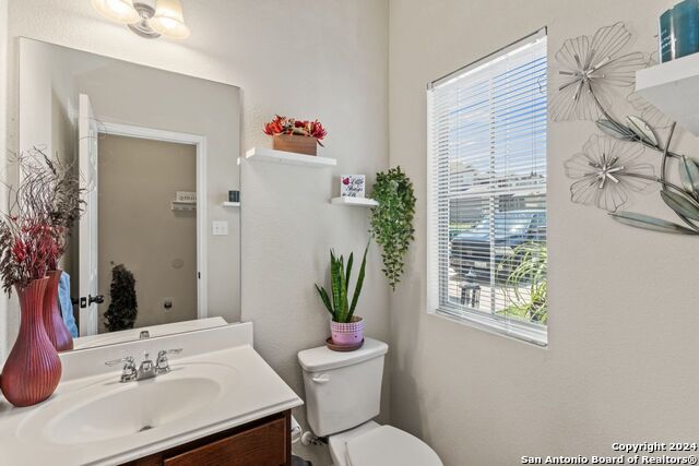 Image 6 of 31 For 7218 7220 Colina Way