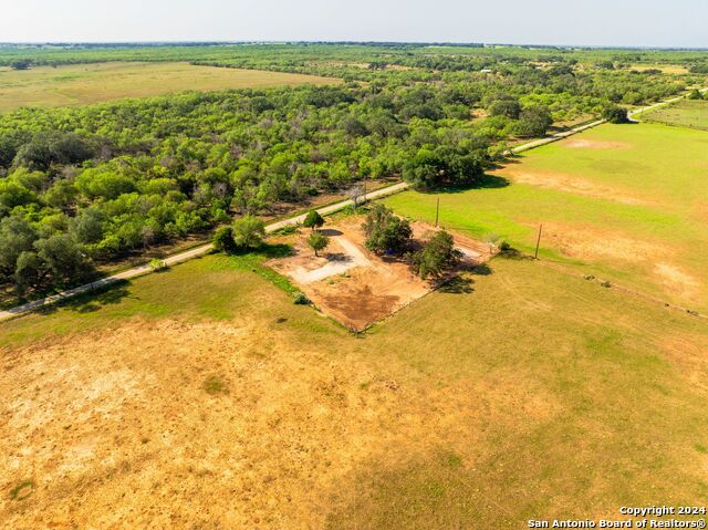 Image 9 of 39 For 2562 County Road 104