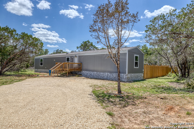 Details for 256 Nakomis  , Bandera, TX 78003