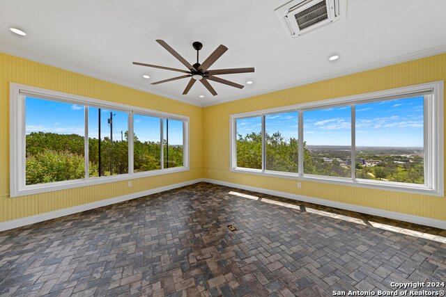 Image 13 of 42 For 230 Waggoman Dr.