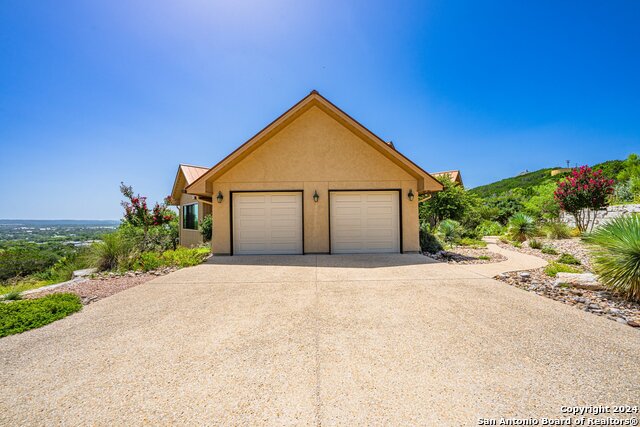 Image 31 of 42 For 230 Waggoman Dr.