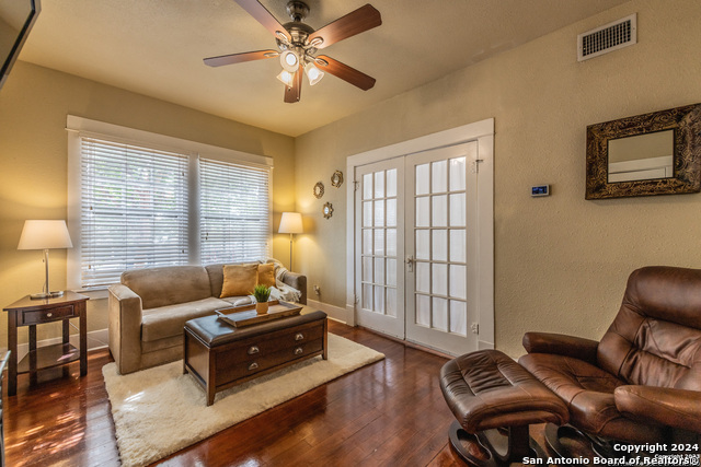 Details for 305 Madison  2, San Antonio, TX 78204