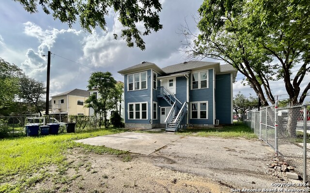 Listing photo id 24 for 602 Laurel W 1