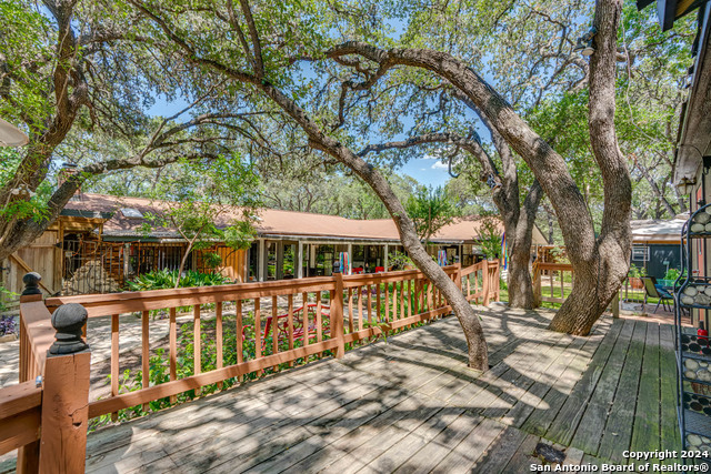 Listing photo id 36 for 250 Donella Drive