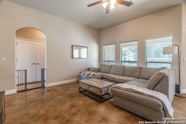 Image 10 of 37 For 1631 Sunblossom Cir