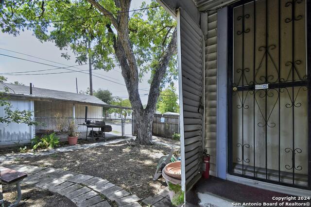 Image 24 of 28 For 1446 Elsmere Pl W