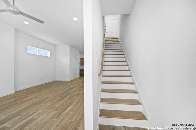 Image 11 of 19 For 1735 Gramercy Pl W 302