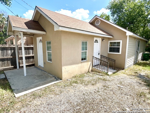 Details for 324 Pinto St N, San Antonio, TX 78207