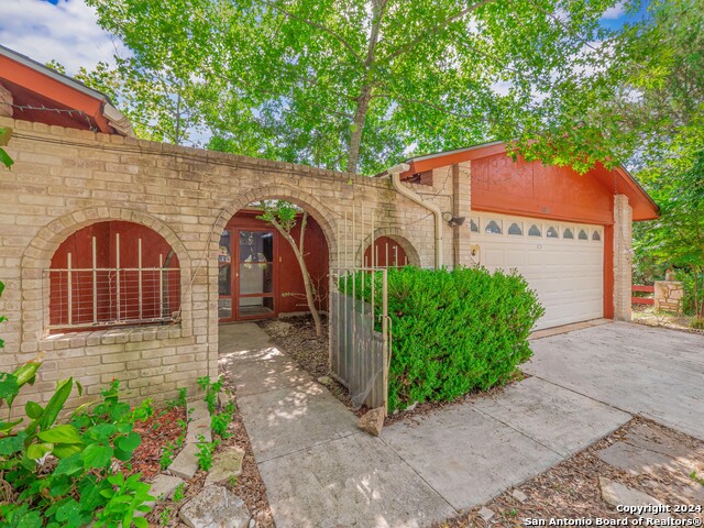 Image 2 of 25 For 8724 Tamarind St