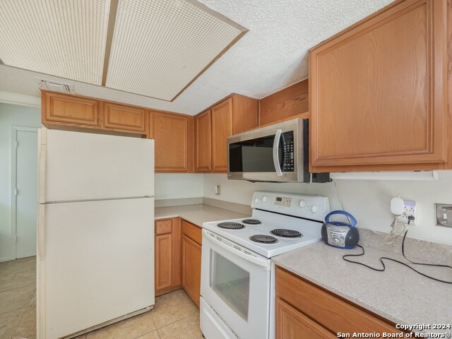 Image 8 of 25 For 8724 Tamarind St