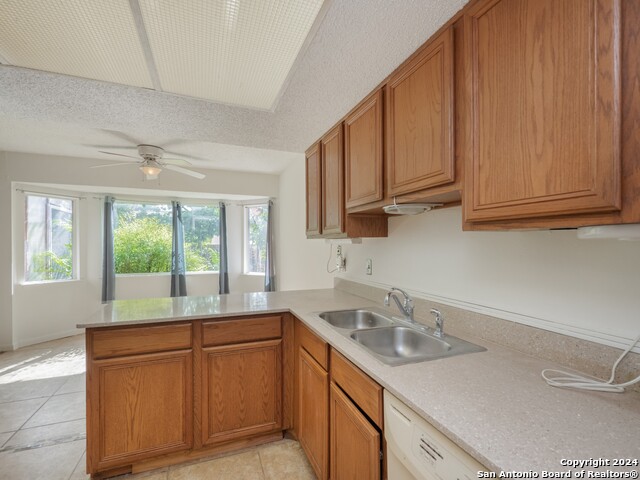 Image 9 of 25 For 8724 Tamarind St