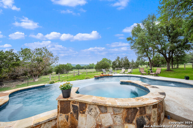 Details for 178 Concho Ln, Boerne, TX 78006