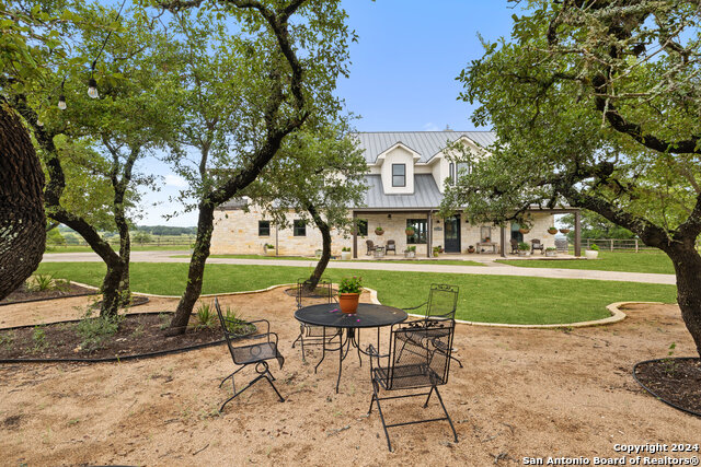 Image 4 of 40 For 228 Chivo Way