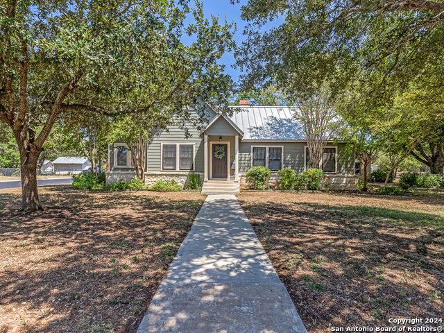 Details for 1212 29th St, Hondo, TX 78861