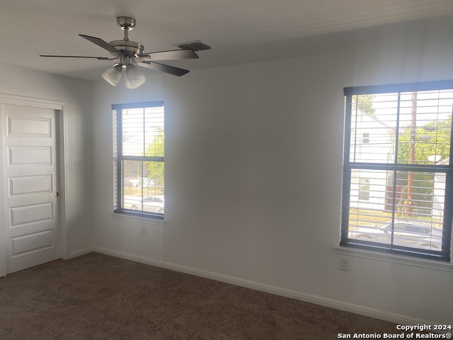 Image 12 of 21 For 1714 Burnet St #401  22