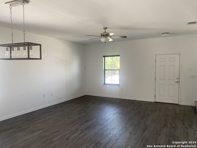 Image 6 of 21 For 1714 Burnet St #401  22