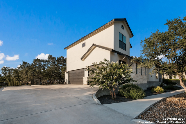 Image 37 of 61 For 718 Post Oak Ridge