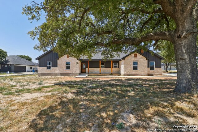 Details for 105 Settlement Dr, La Vernia, TX 78121