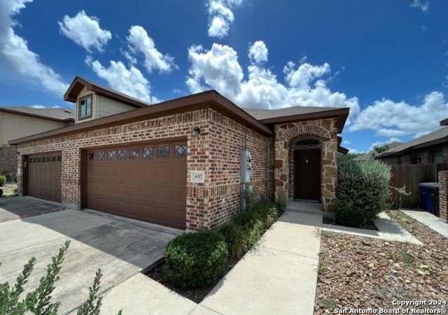 Details for 657, 661 Creekside Cir, New Braunfels, TX 78130