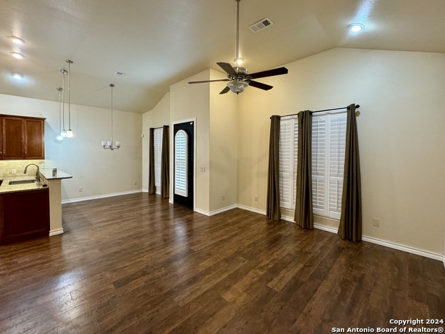 Image 4 of 21 For 1054 Diamondhead Dr