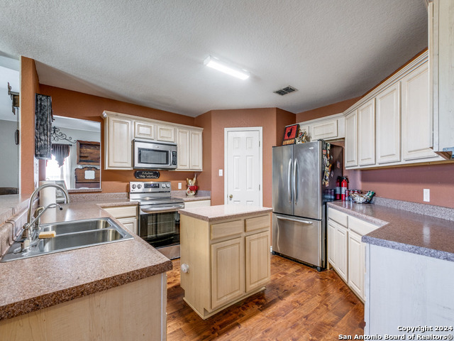 Image 10 of 26 For 14419 Mangold Way