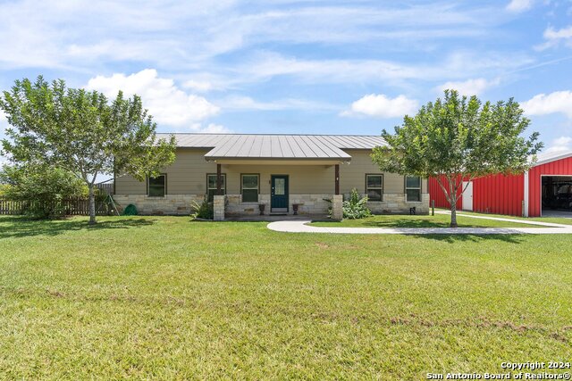 Details for 351 County Road 327, George West, TX 78022