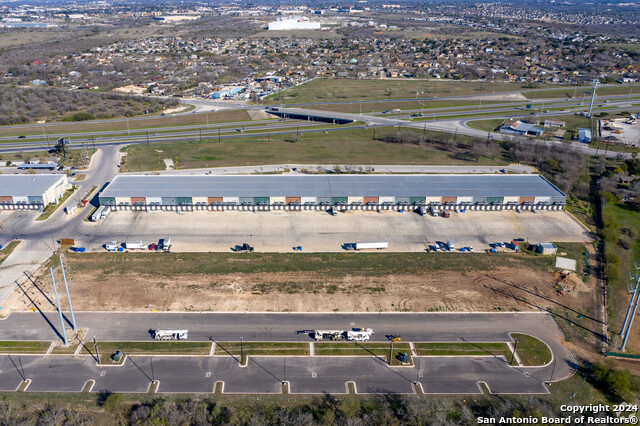 Image 37 of 40 For 9342 Se Loop 410  A1