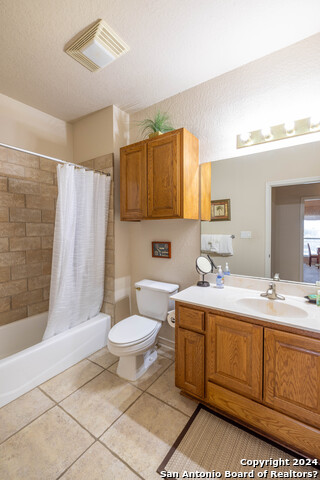 Listing photo id 9 for 20 Tapatio Dr E  202