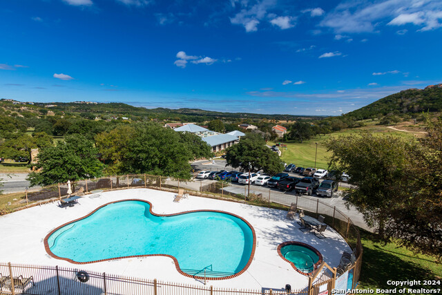 Listing photo id 17 for 20 Tapatio Dr E  202