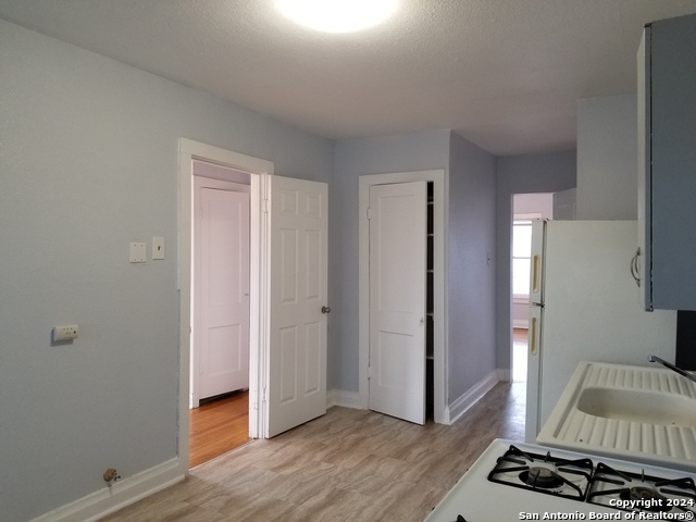 Listing photo id 2 for 218 Claremont Ave  3