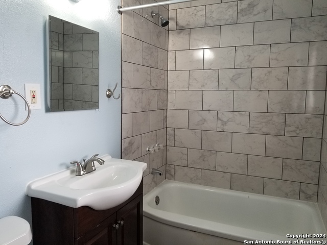 Listing photo id 7 for 218 Claremont Ave  3