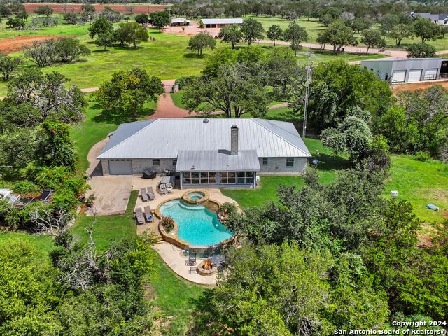 Details for 359 Moellering Rd, Fredericksburg, TX 78624