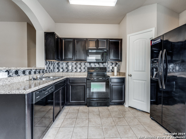 Image 11 of 25 For 1028 Sandwell Ct