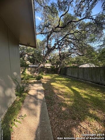 Image 32 of 38 For 10910 Cedar Elm