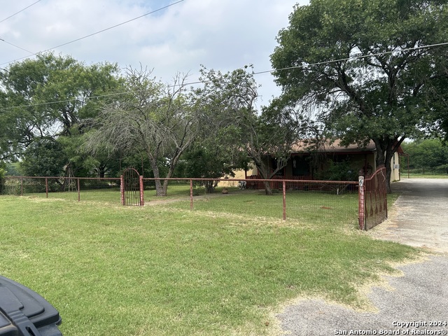 Details for 2711 Wildcat Dr. S, Pearsall, TX 78061